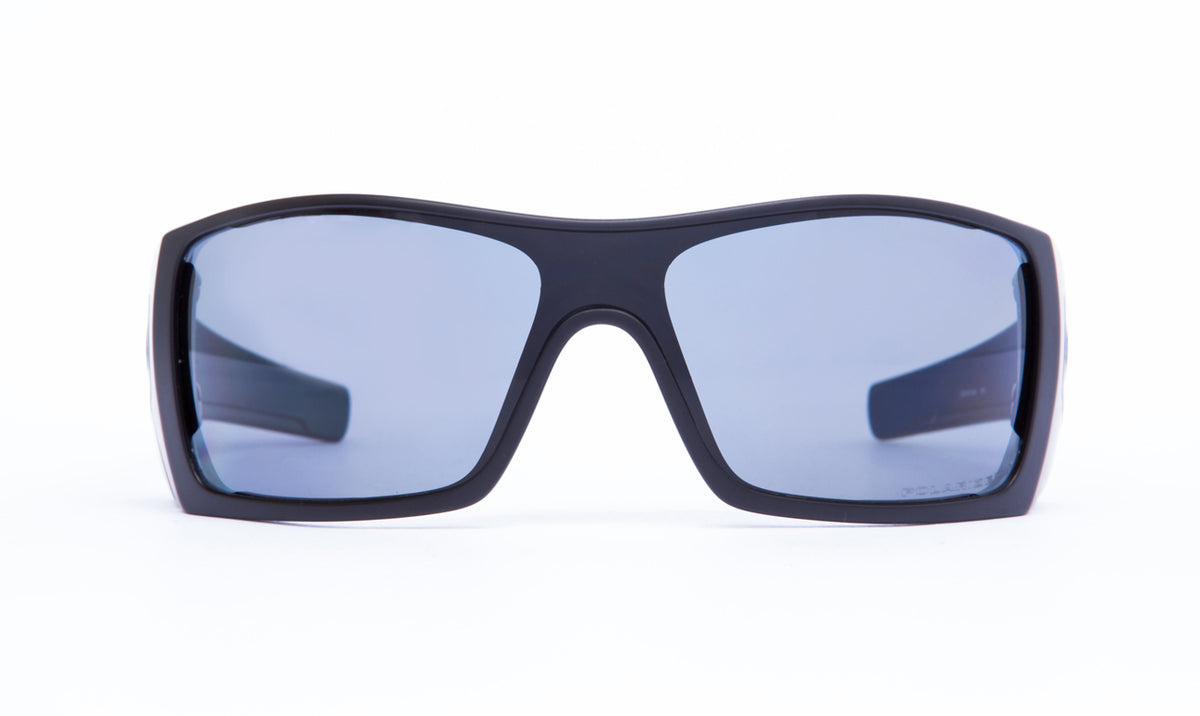 Oakley OO9101-04 Batwolf Polarised | Free UK Delivery