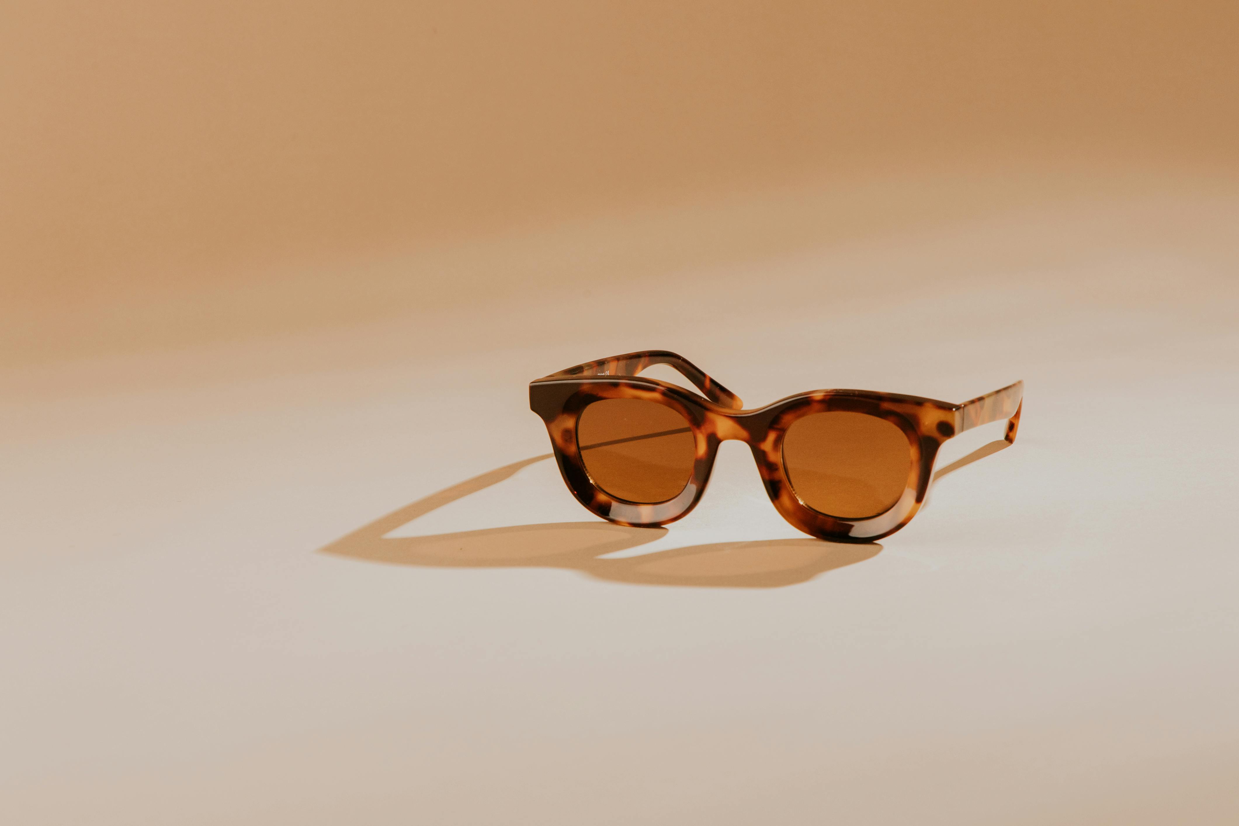 Designer vs. High Street Sunglasses: Is the Price Worth It?